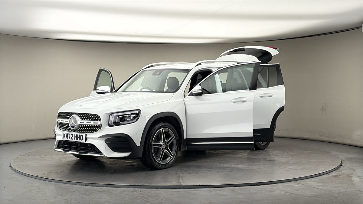 Mercedes-Benz GLB Image 22