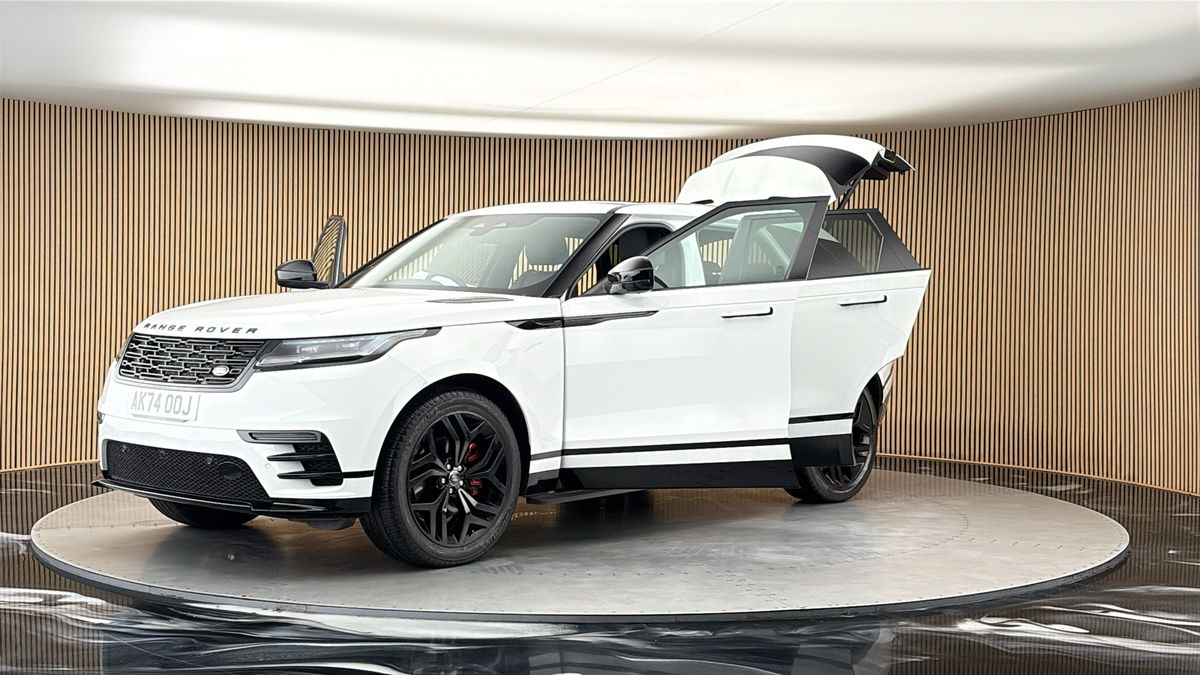 Land Rover Range Rover Velar Image 22