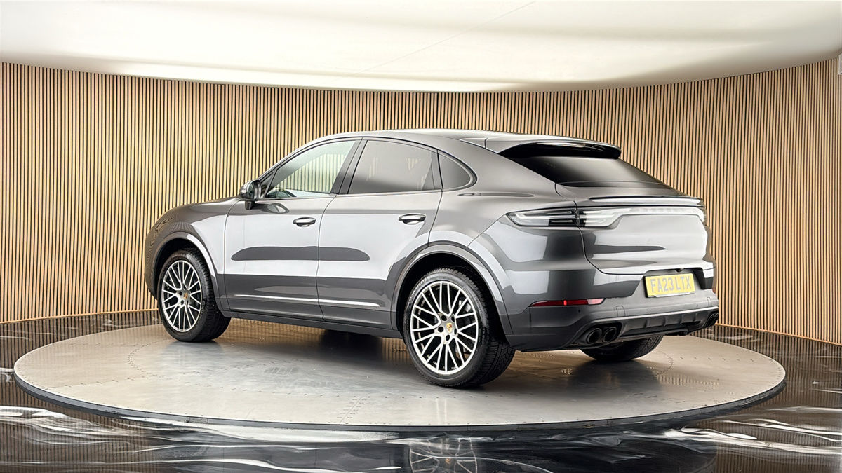 More views of Porsche Cayenne