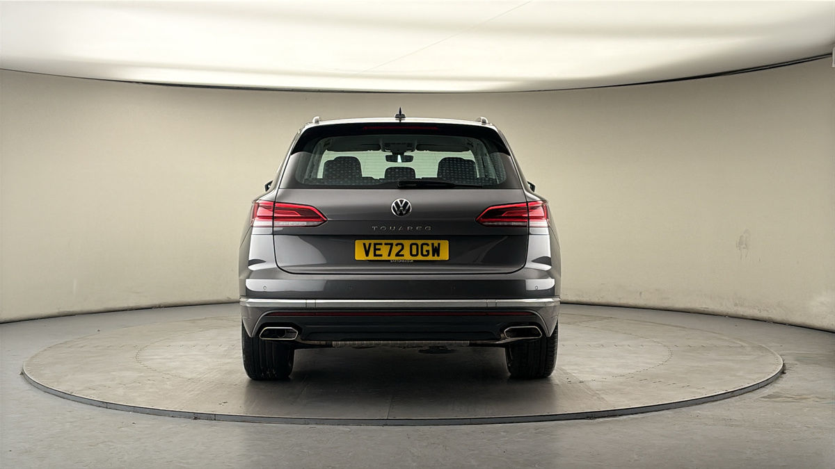 Volkswagen Touareg Image 4