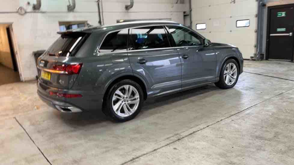 More views of Audi Q7