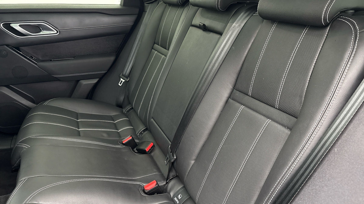 Land Rover Range Rover Velar Image 8