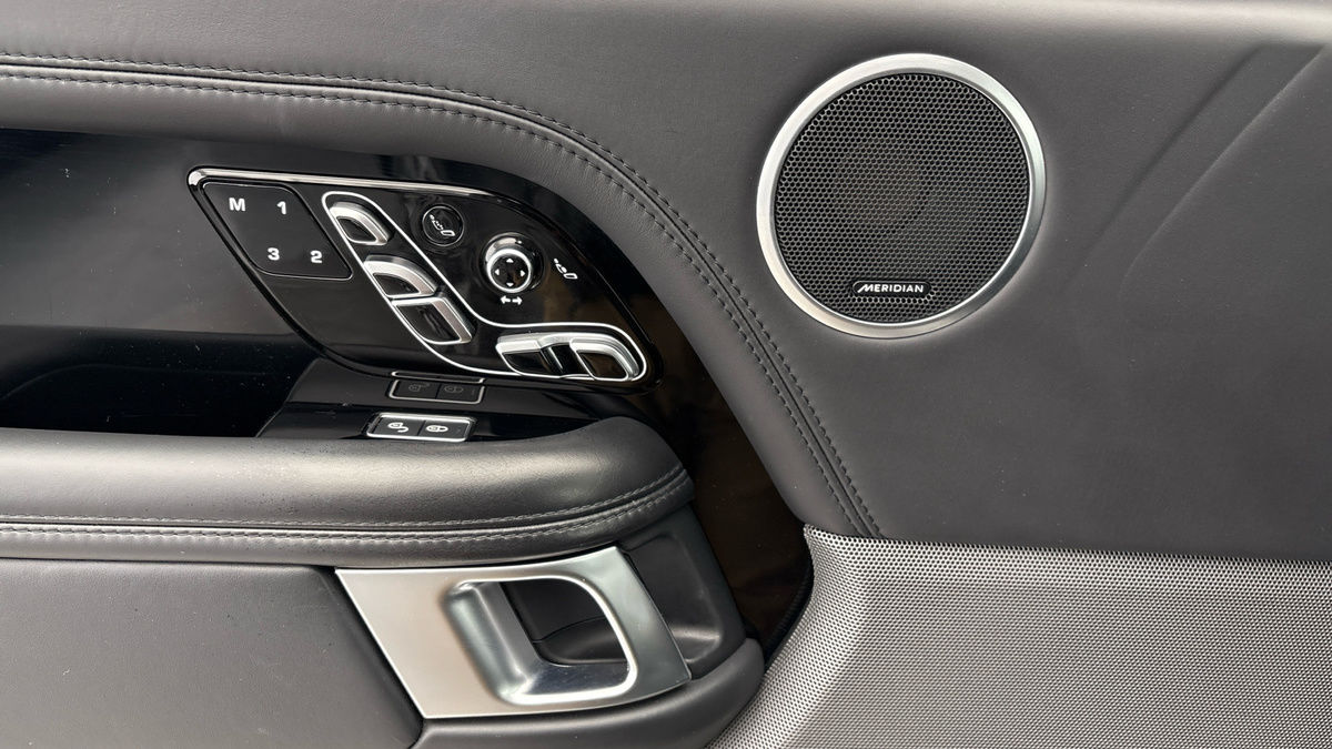 Land Rover Range Rover Image 38