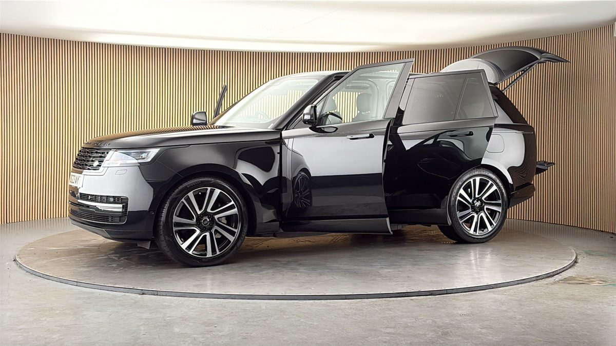 More views of Land Rover Range Rover