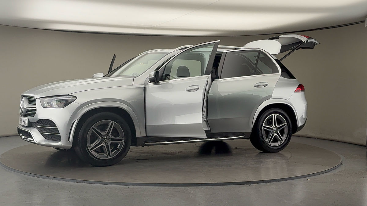 More views of Mercedes-Benz GLE