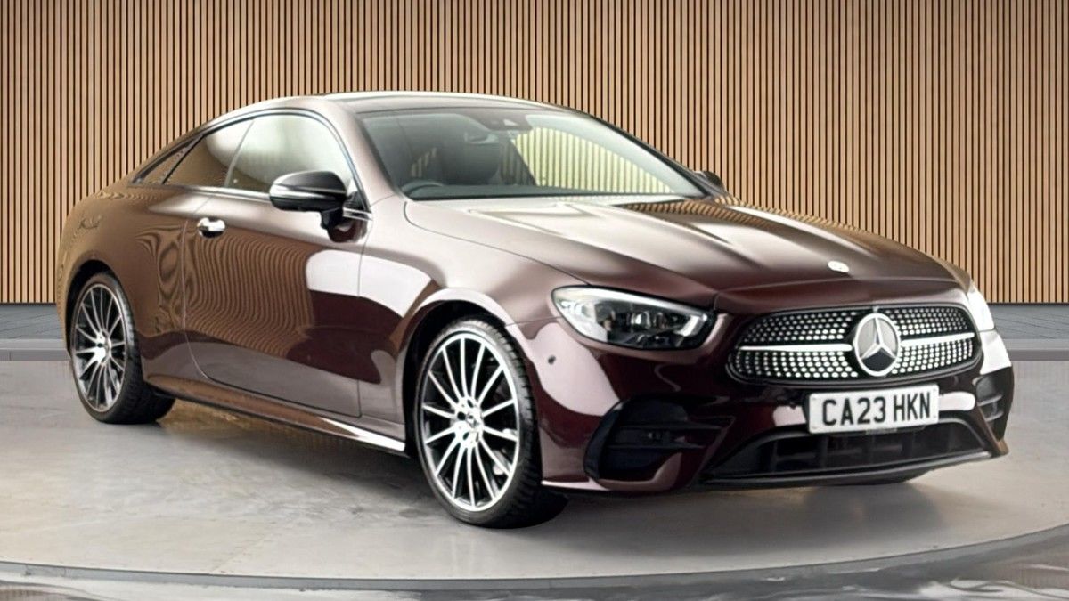 Mercedes-Benz E Class Sticky Header Image