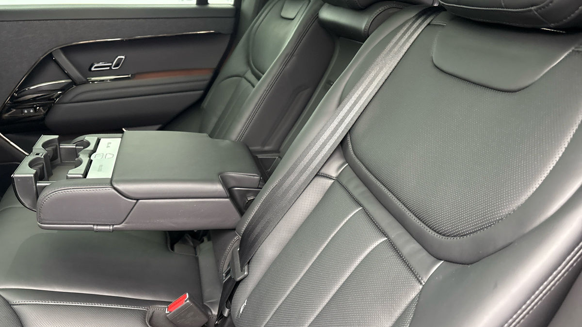 Land Rover Range Rover Sport Image 9