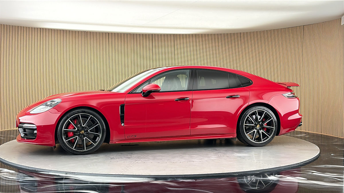 More views of Porsche Panamera