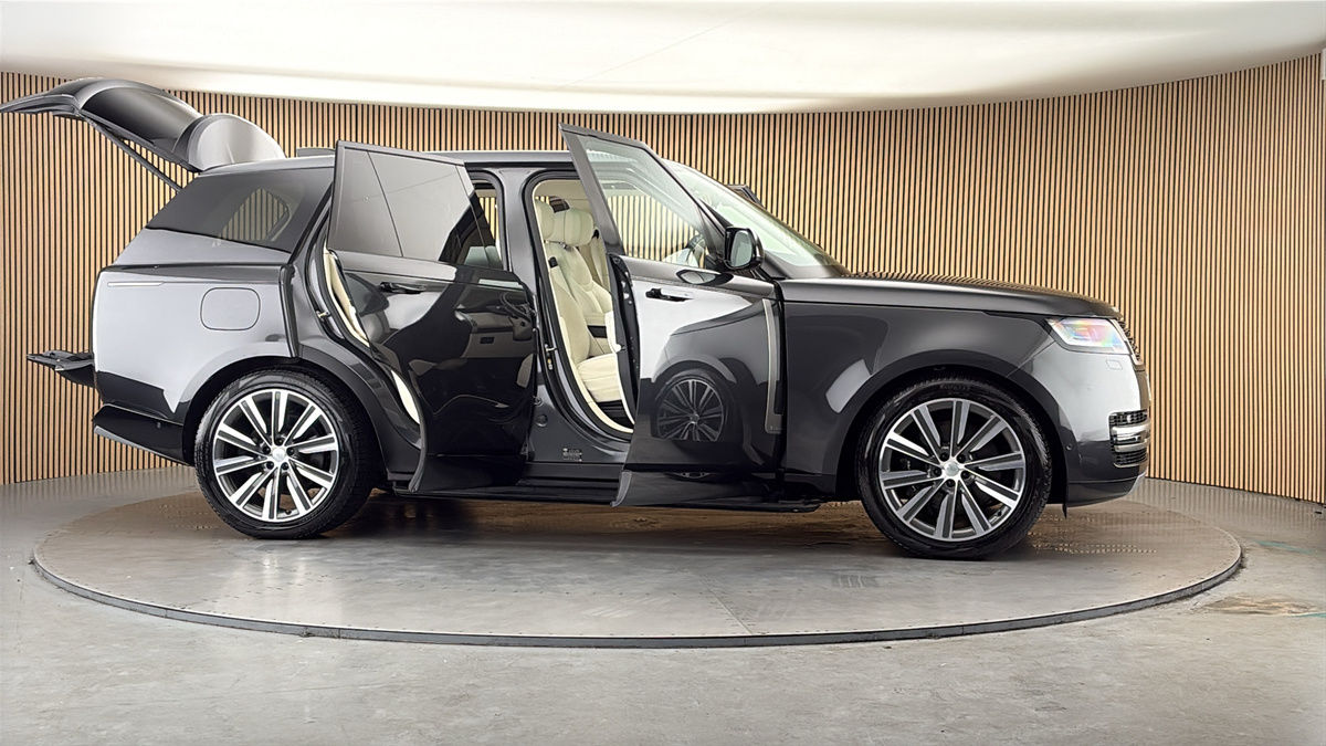 More views of Land Rover Range Rover