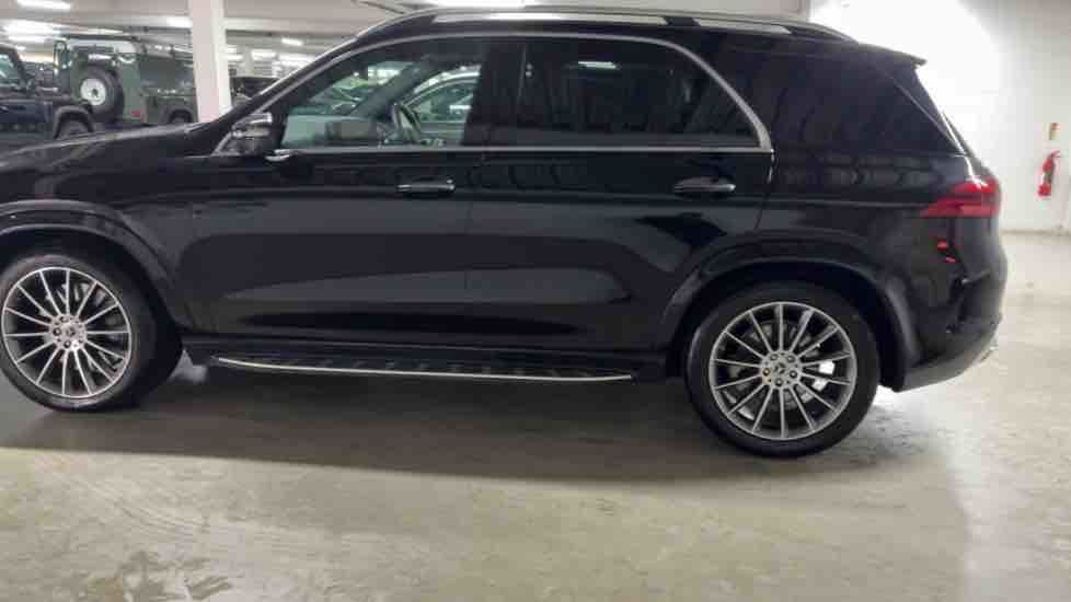More views of Mercedes-Benz GLE