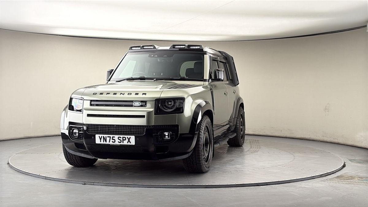 More views of Land Rover Defender 110