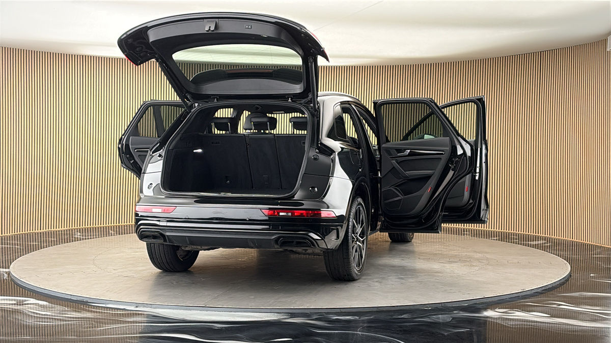 More views of Audi Q5