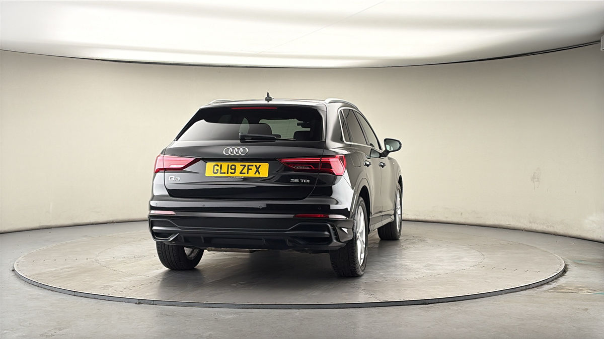 More views of Audi Q3