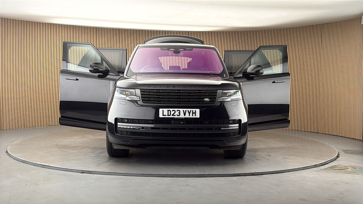 More views of Land Rover Range Rover