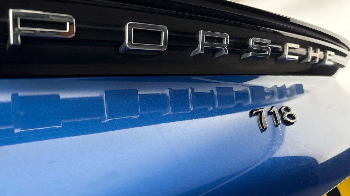 Porsche 718 Boxster Image 25