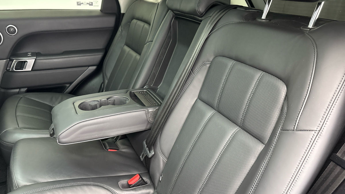 Land Rover Range Rover Sport Image 9
