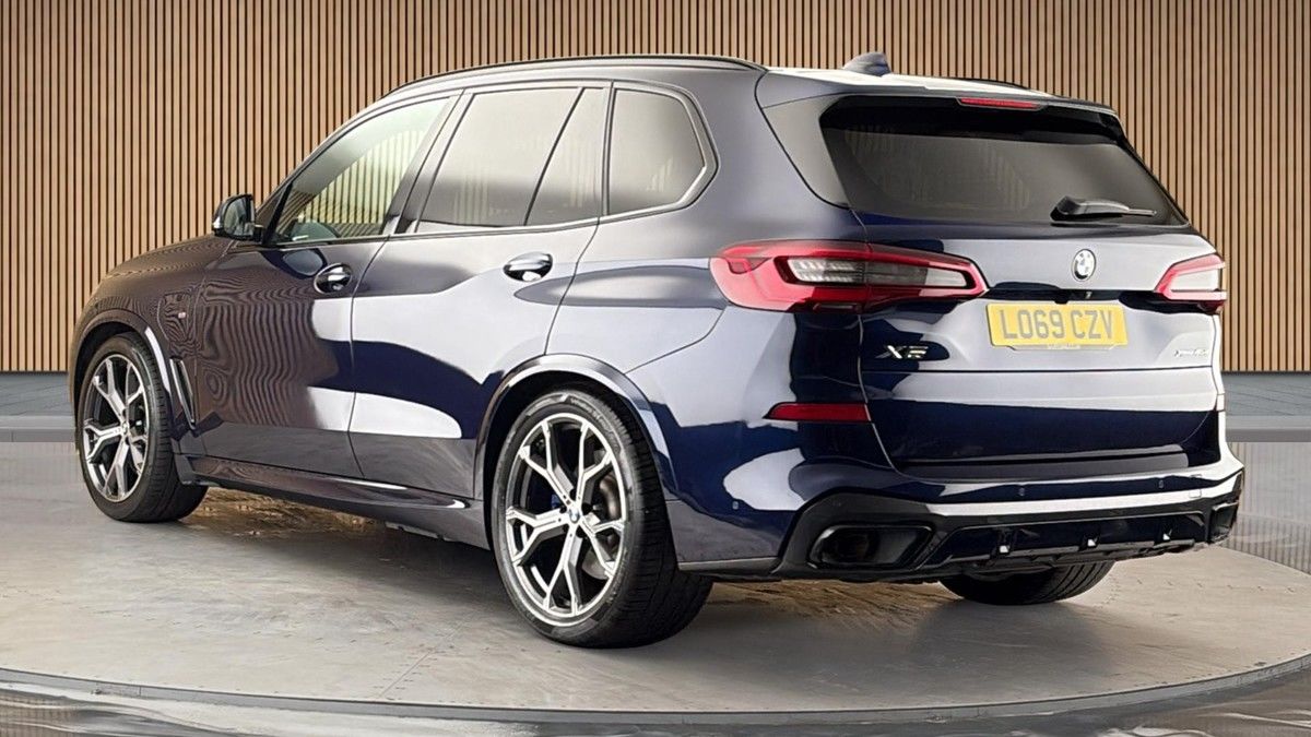 BMW X5 Image 2