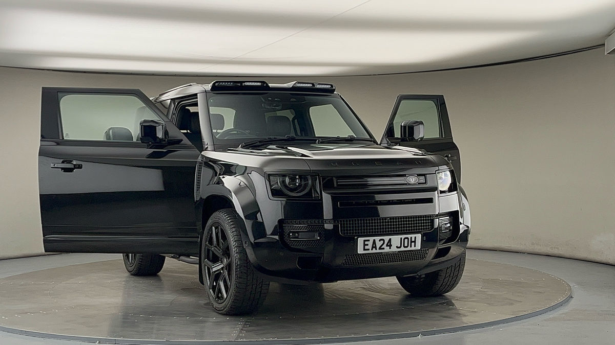 More views of Land Rover Defender 90