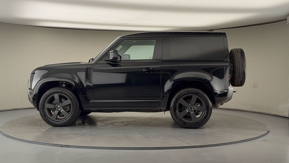 More views of Land Rover Defender 90