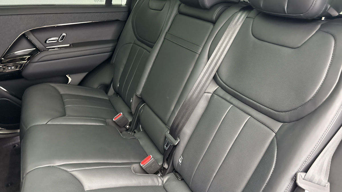 Land Rover Range Rover Sport Image 8