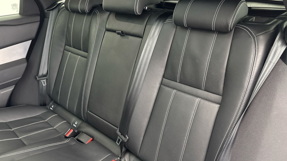 Land Rover Range Rover Velar Image 8