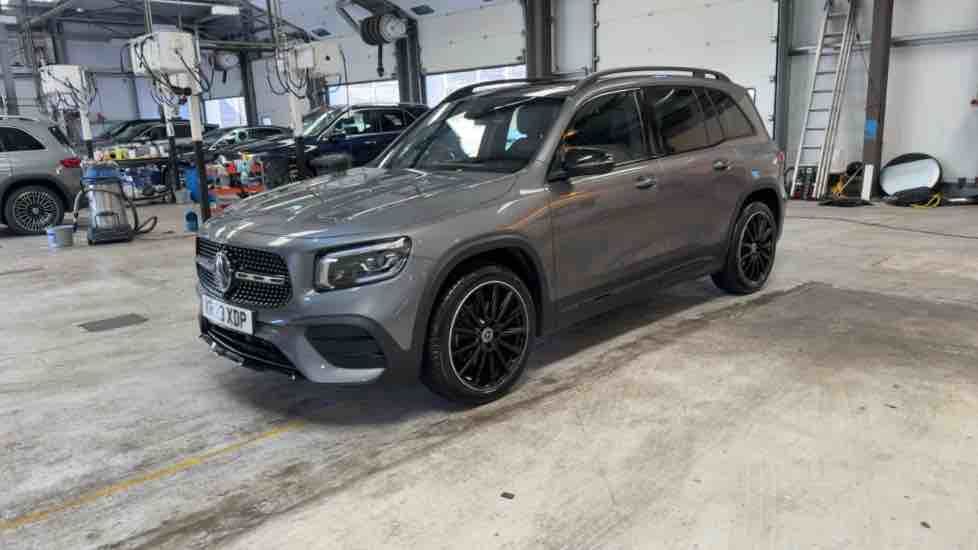 More views of Mercedes-Benz GLB