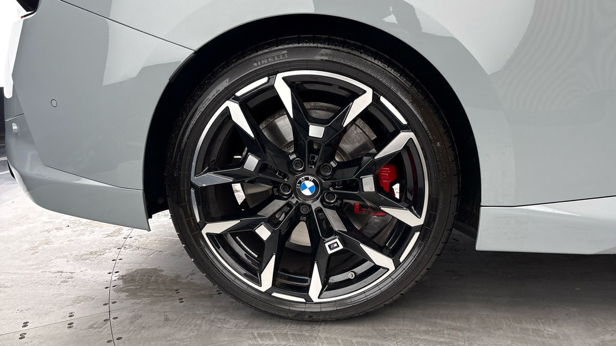 BMW 2 Series Image 10