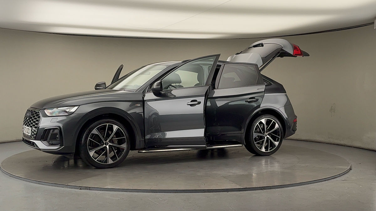 More views of Audi Q5