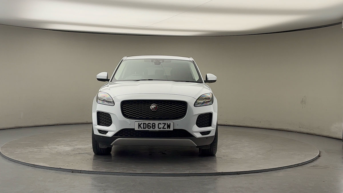 Jaguar E-PACE Image 3