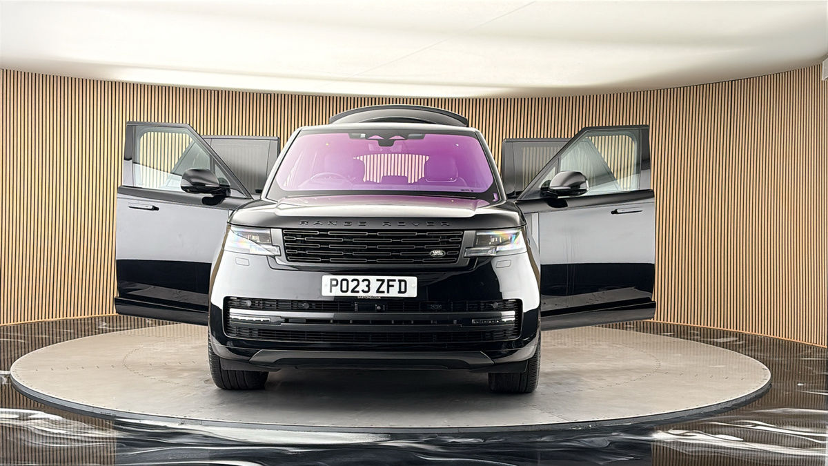More views of Land Rover Range Rover