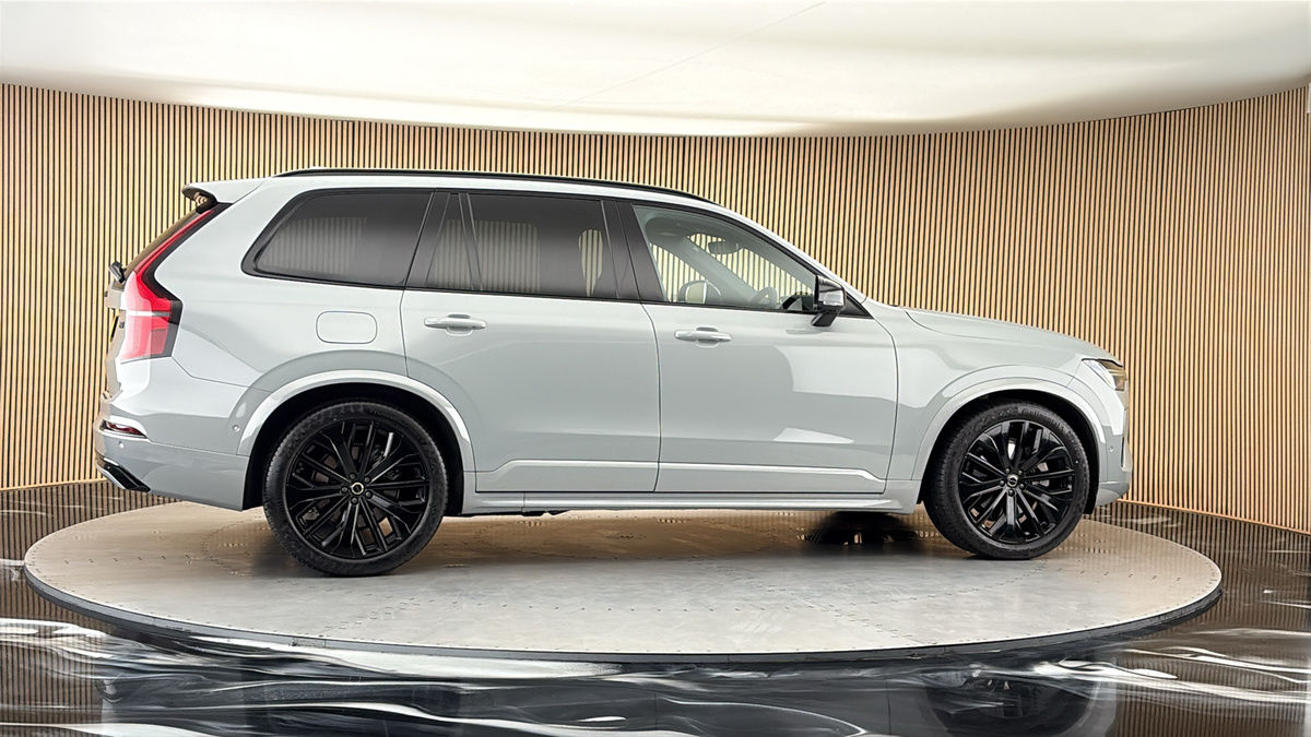 More views of Volvo XC90