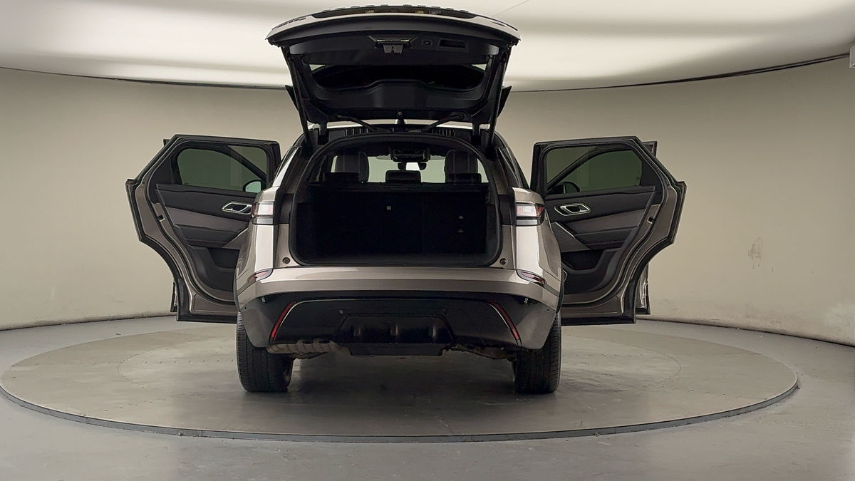 More views of Land Rover Range Rover Velar