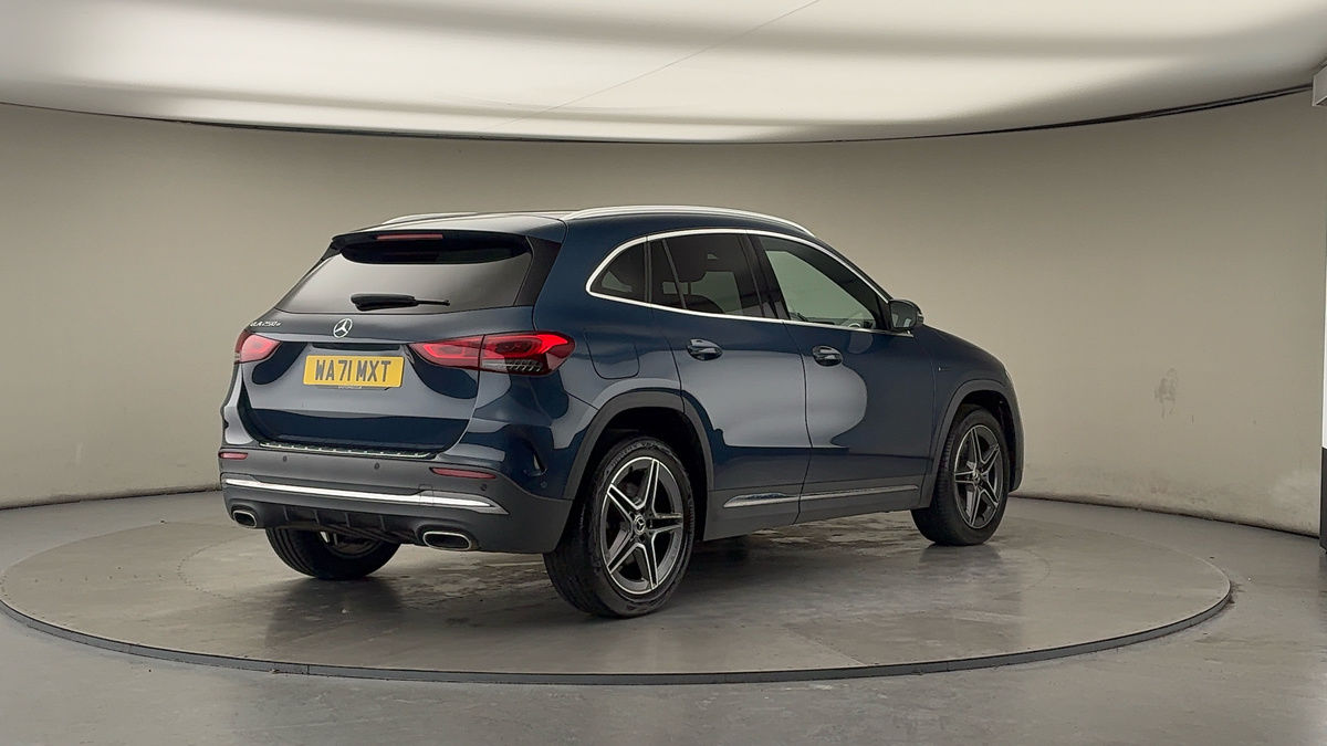 More views of Mercedes-Benz GLA