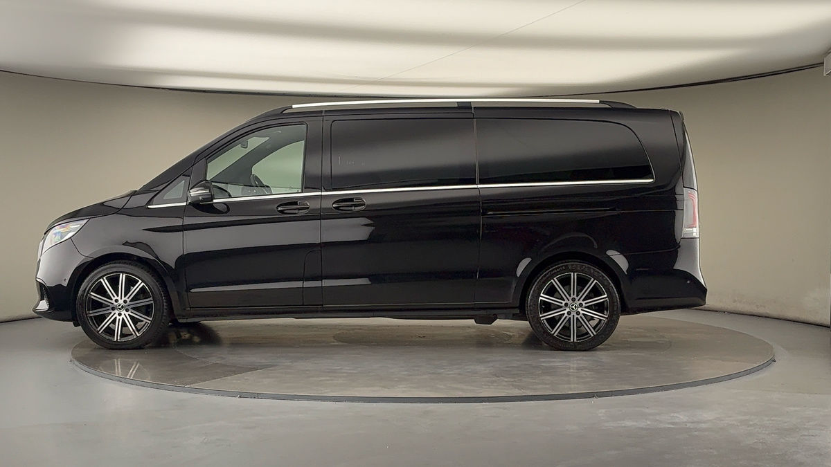 Mercedes-Benz V Class Image 15