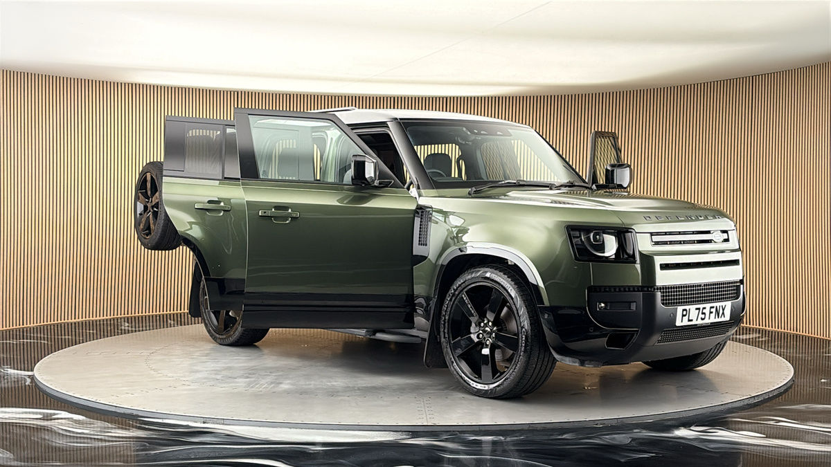 More views of Land Rover Defender 110