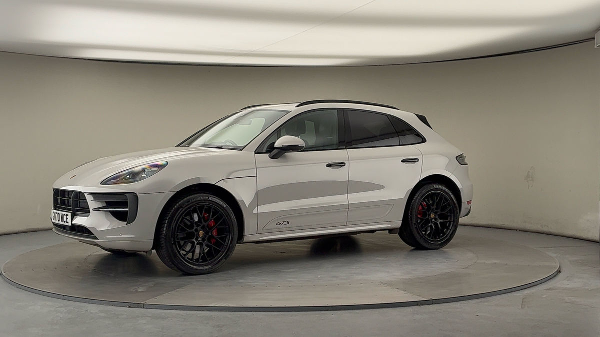 More views of Porsche Macan