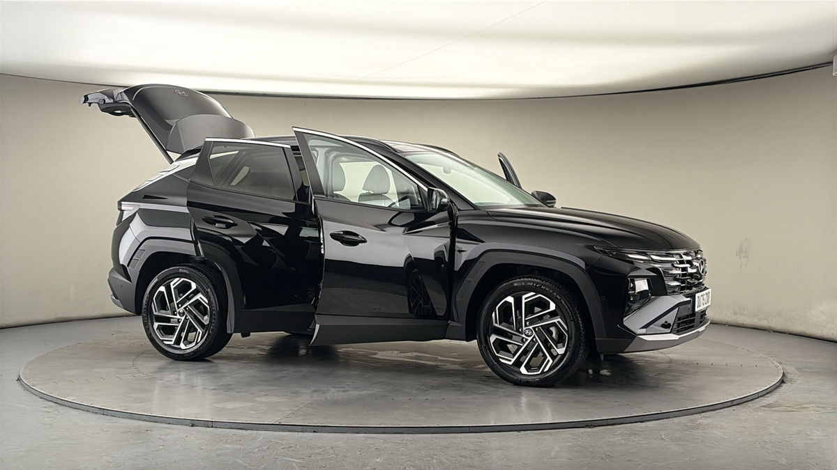 More views of Hyundai TUCSON