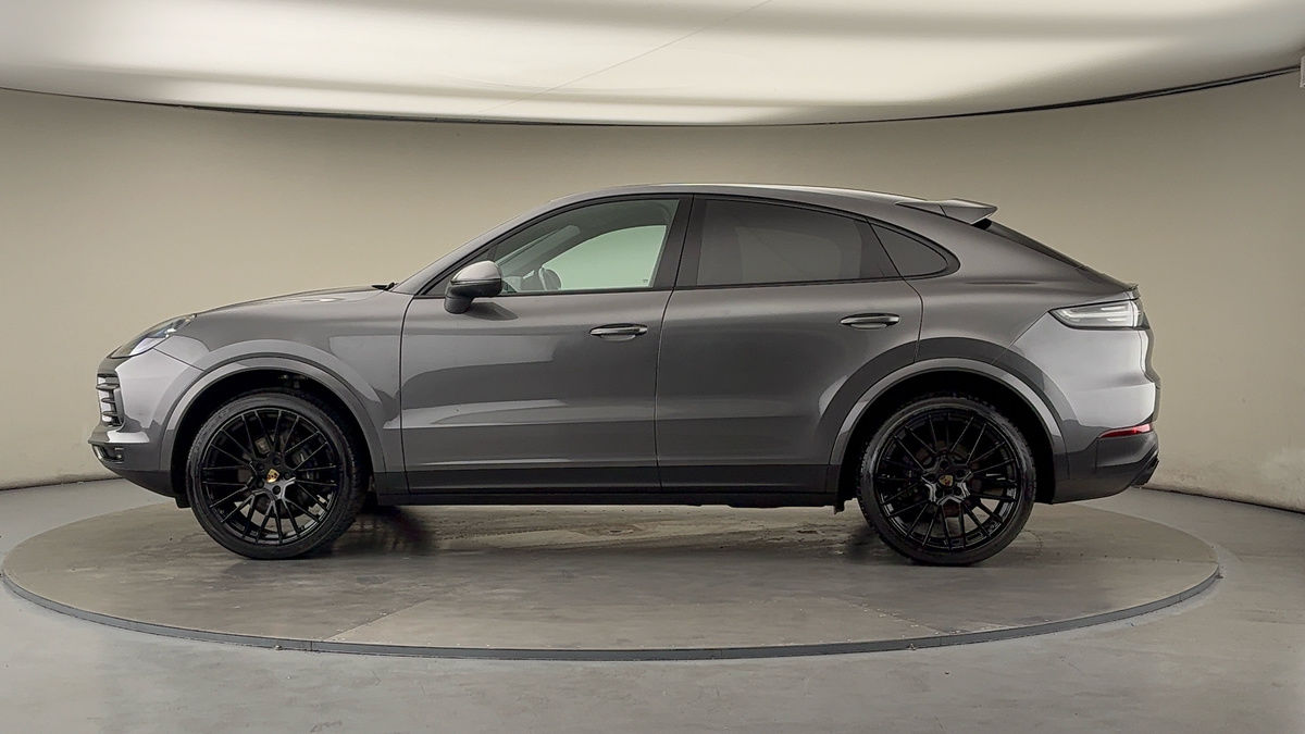 More views of Porsche Cayenne