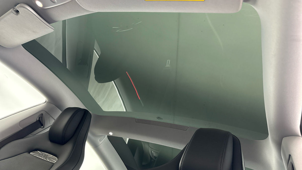 Tesla Model 3 Image 11