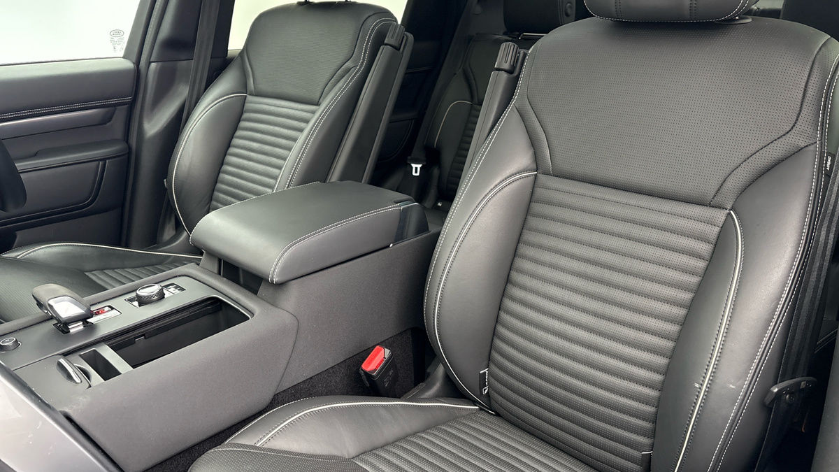 Land Rover Discovery Image 7