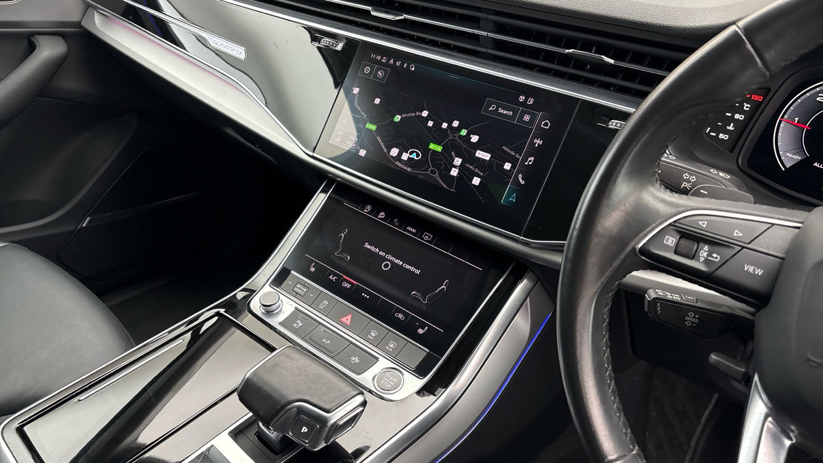 Audi Q7 Image 18