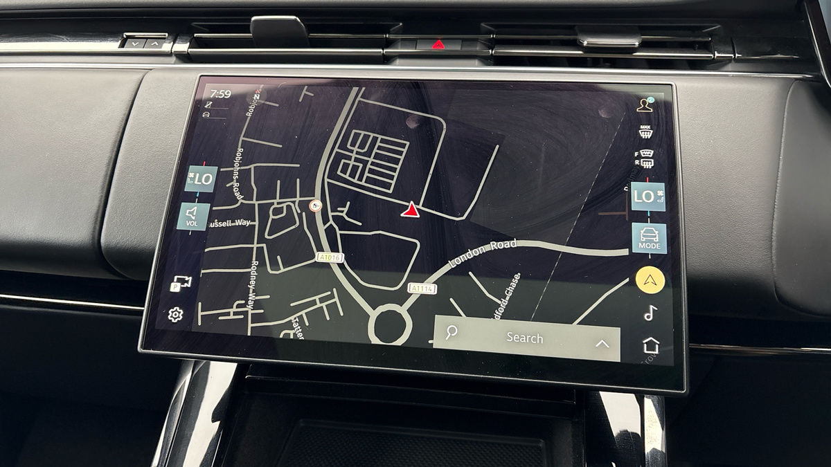 Land Rover Range Rover Sport Image 17