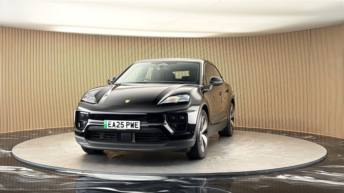 More views of Porsche Macan