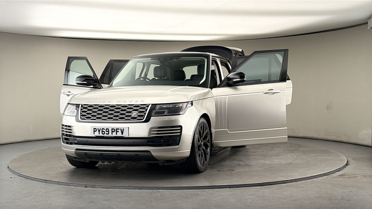 More views of Land Rover Range Rover