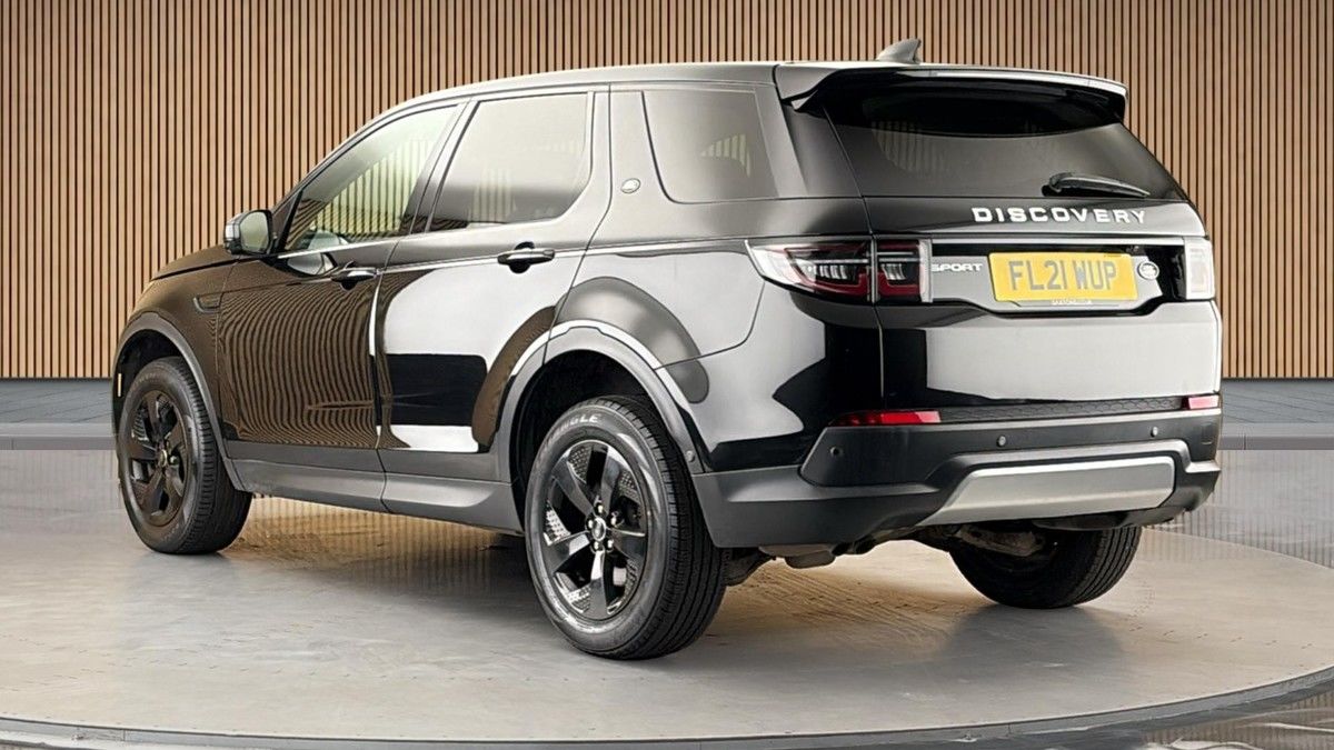 Land Rover Discovery Sport Image 2