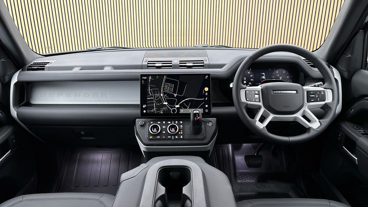Land Rover Defender 110 Image 12