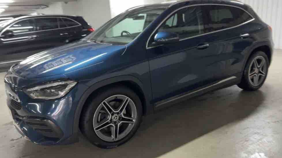 More views of Mercedes-Benz GLA