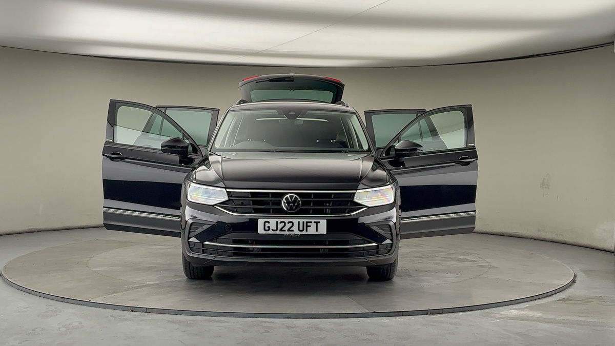 More views of Volkswagen Tiguan