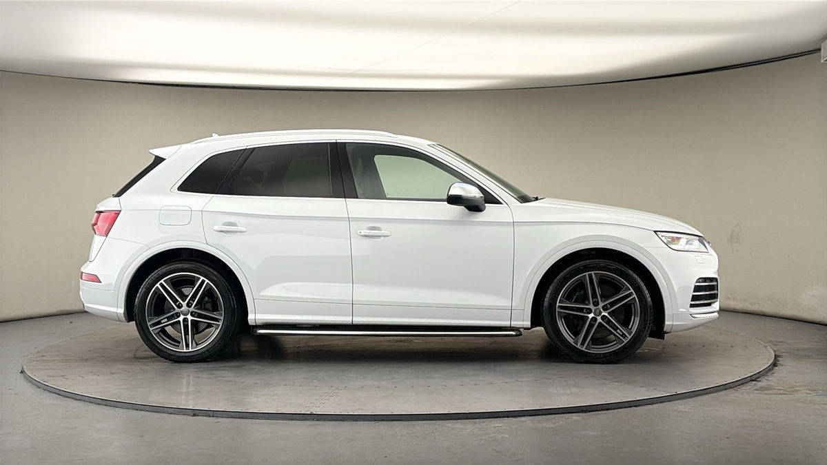 More views of Audi SQ5