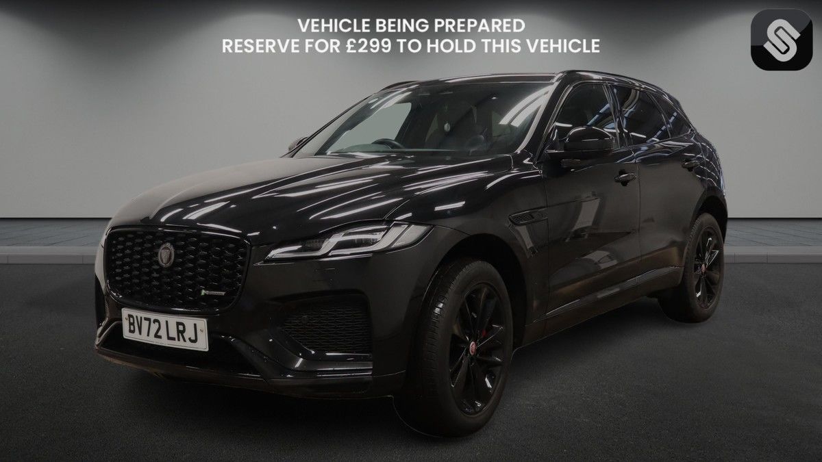 Jaguar F-PACE Image 2